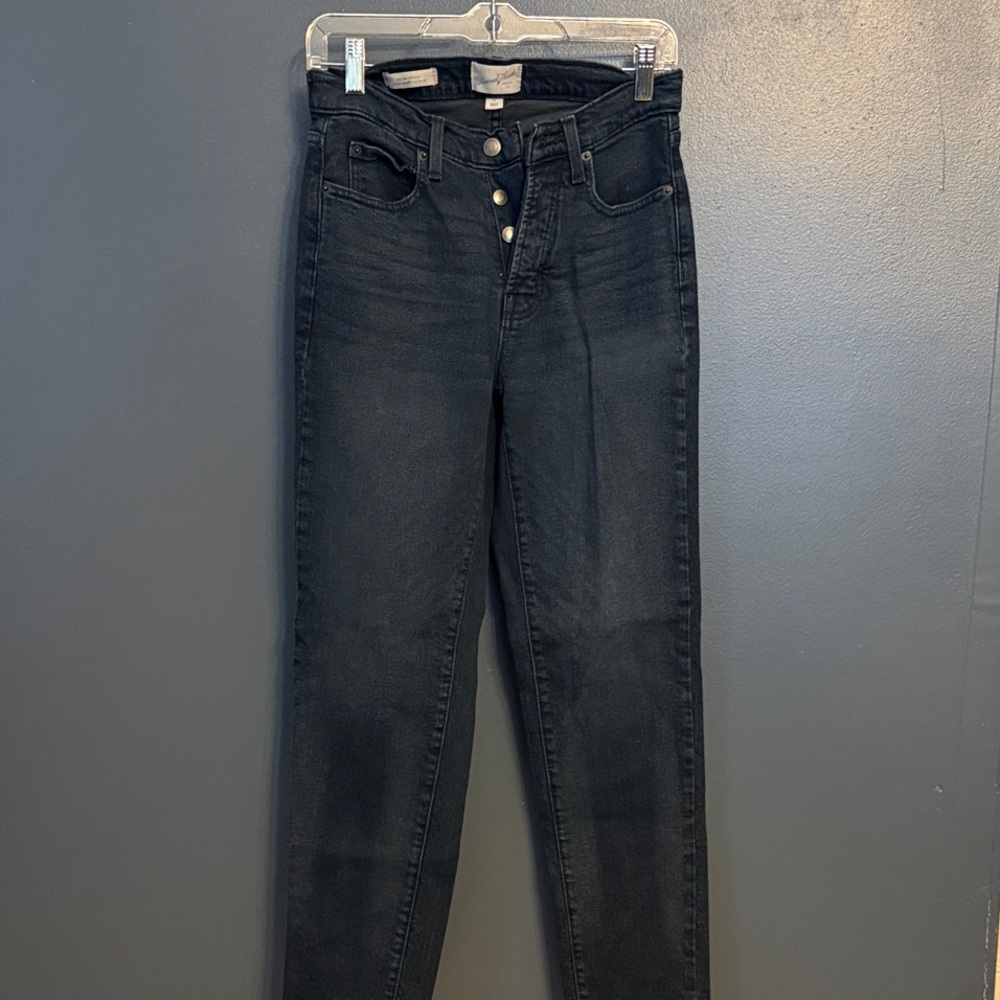 Universal Thread Women's Dark High-Rise Jeans